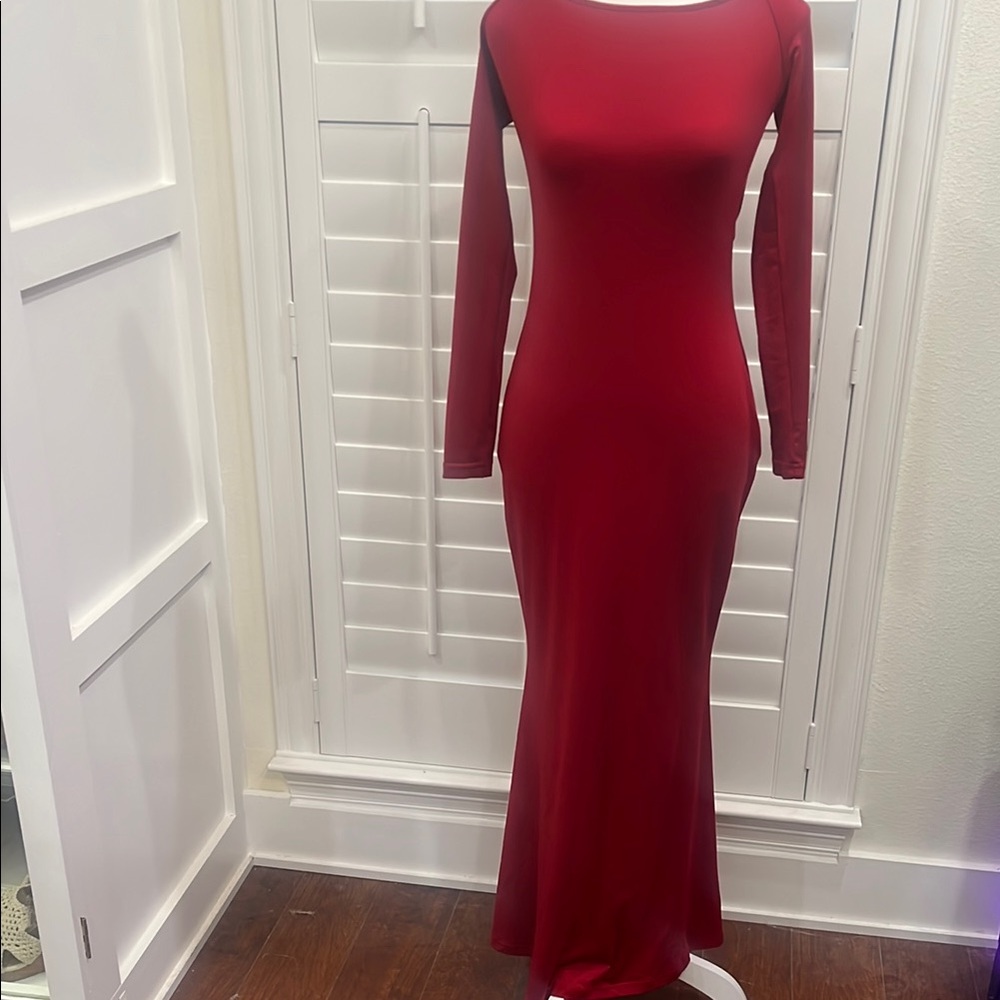 Elegant Red Long Sleeve Dress